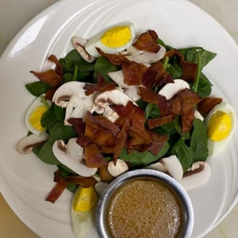 Fresh Spinach Salad: A Healthy Italian Delight
